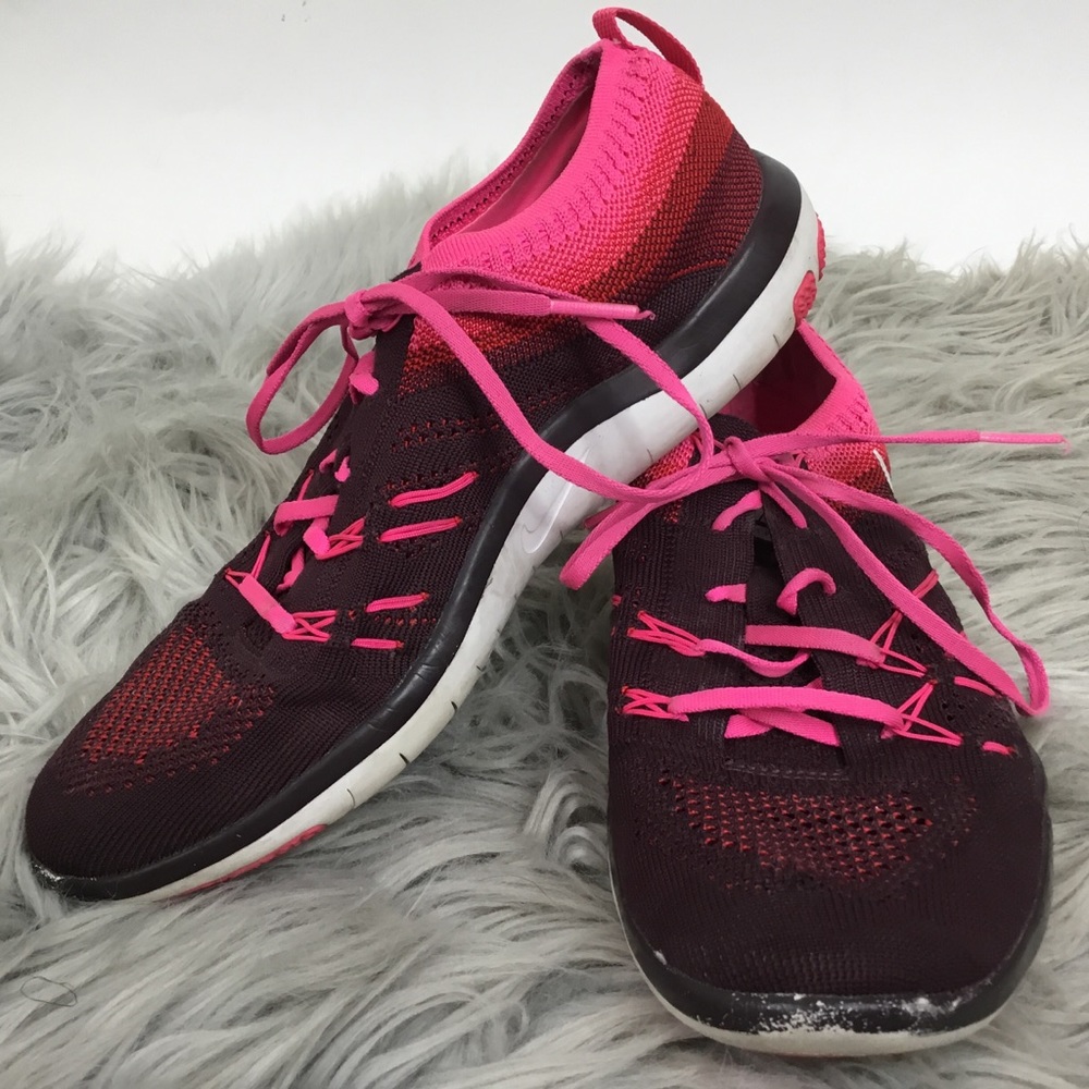 NIKE Free TR Focus Flyknit Athletic Running Shoes